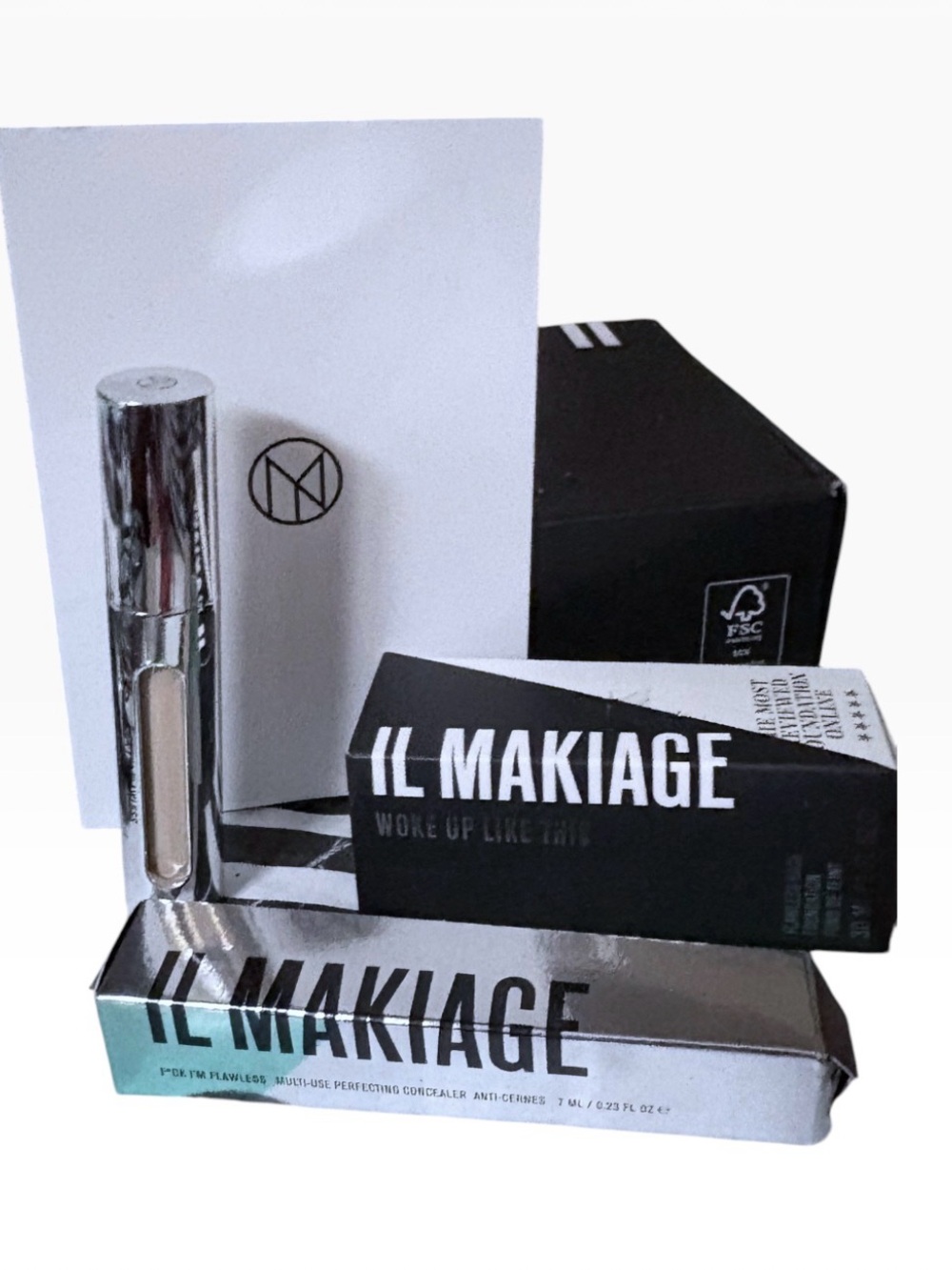IL MAKIAGE Foundation & Concealer Bundle in Original Packaging